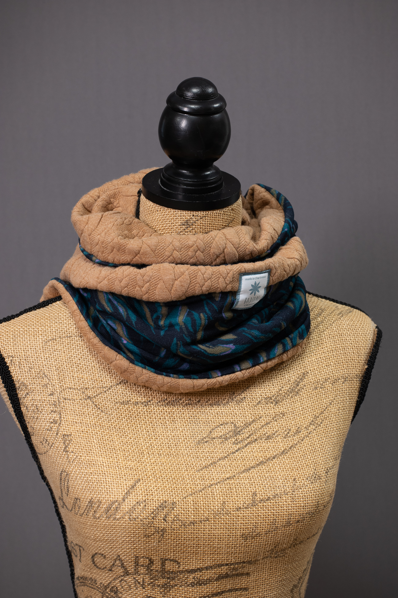 Cache-cou réversible Cache-cou réversible