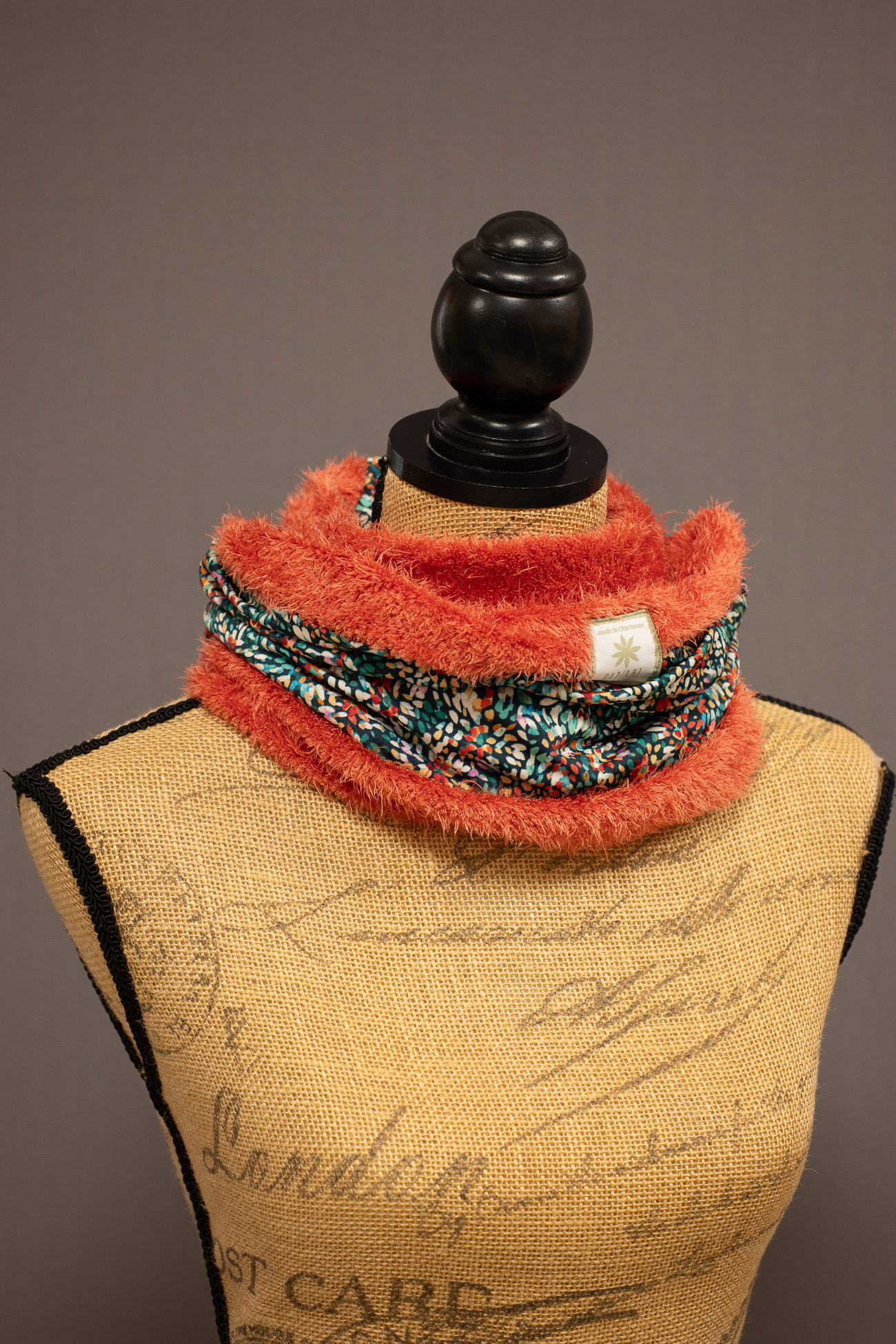 Cache-cou réversible Cache-cou réversible