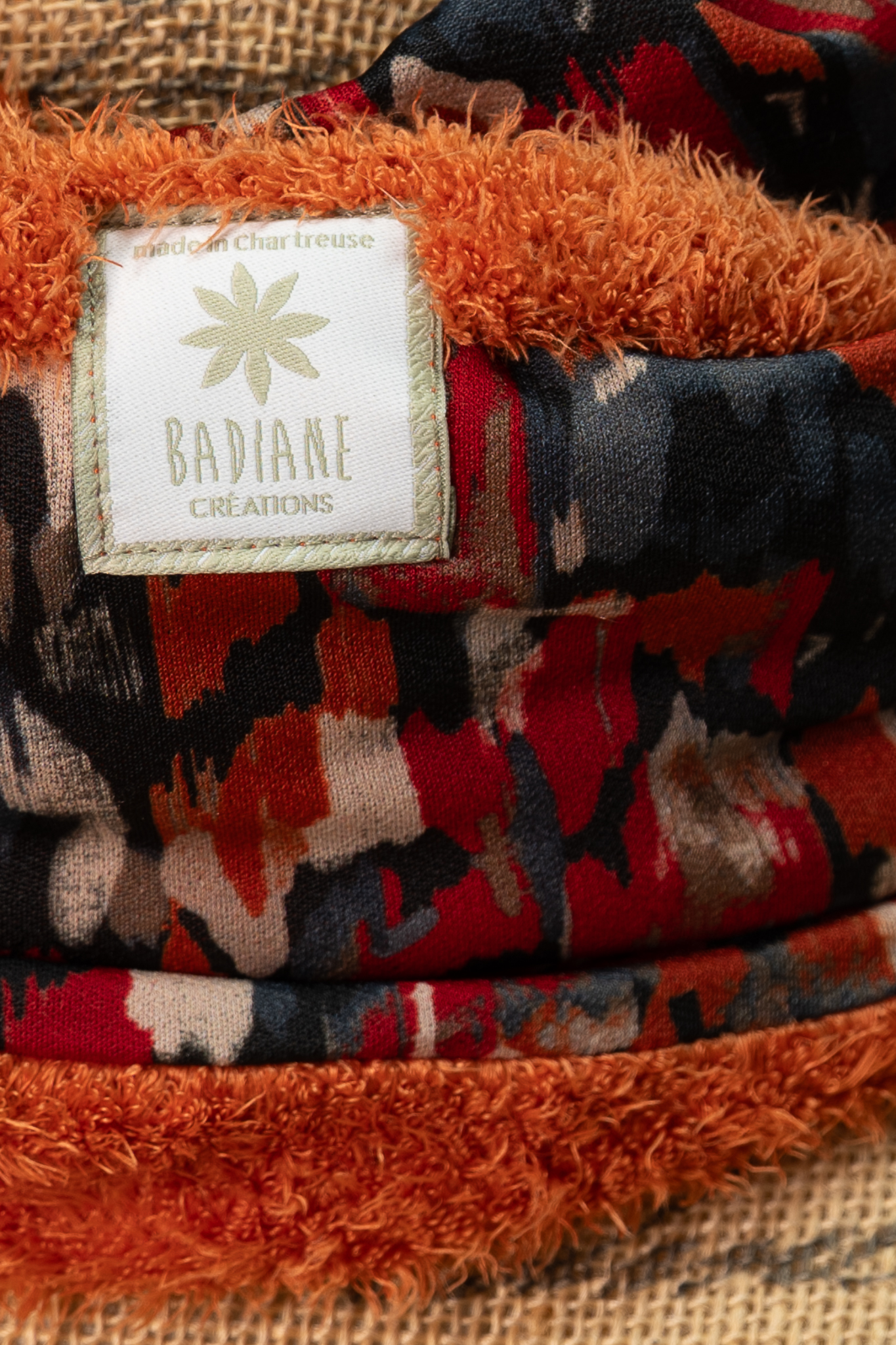 Cache-cou détail Cache-cou détai